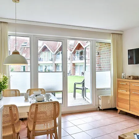 Terrassen-fewo Seaside Am Ostseestrand Inkl Schwimmbad Und Strandkorb * Kronsgaard