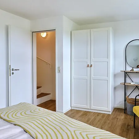 Terrassen-fewo Seaside Am Ostseestrand Inkl Schwimmbad Und Strandkorb * Kronsgaard