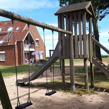 Terrassen-fewo Seaside Am Ostseestrand Inkl Schwimmbad Und Strandkorb *