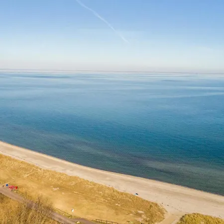 Terrassen-fewo Seaside Am Ostseestrand Inkl Schwimmbad Und Strandkorb