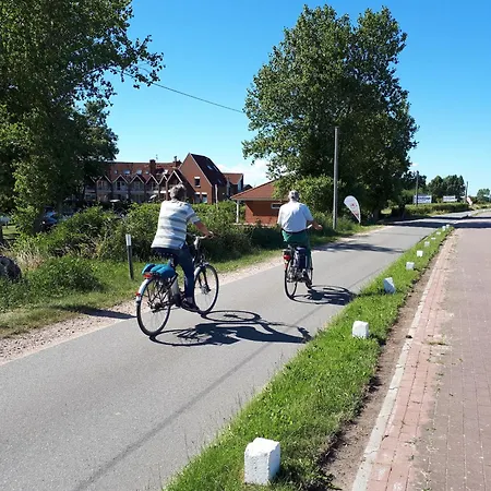 Terrassen-fewo Seaside Am Ostseestrand Inkl Schwimmbad Und Strandkorb * Kronsgaard